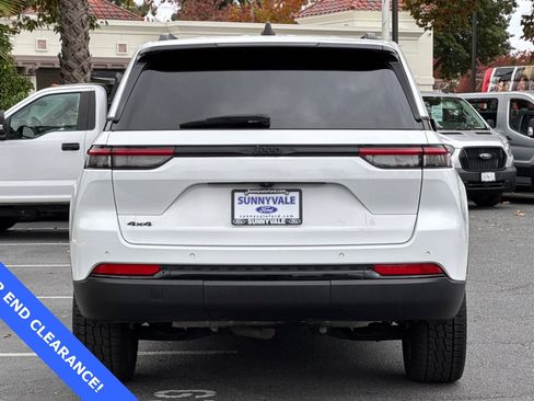 Used 2023 Jeep Grand Cherokee Altitude image 5