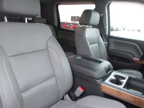 Used 2018 Chevrolet Silverado 1500 LTZ w/ Sport Package image 39