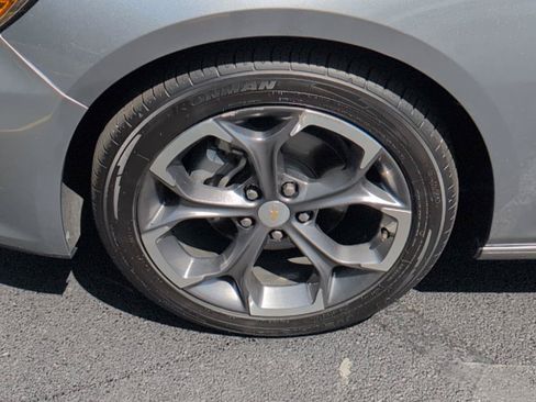 Used 2024 Chevrolet Malibu LT FWD image 11