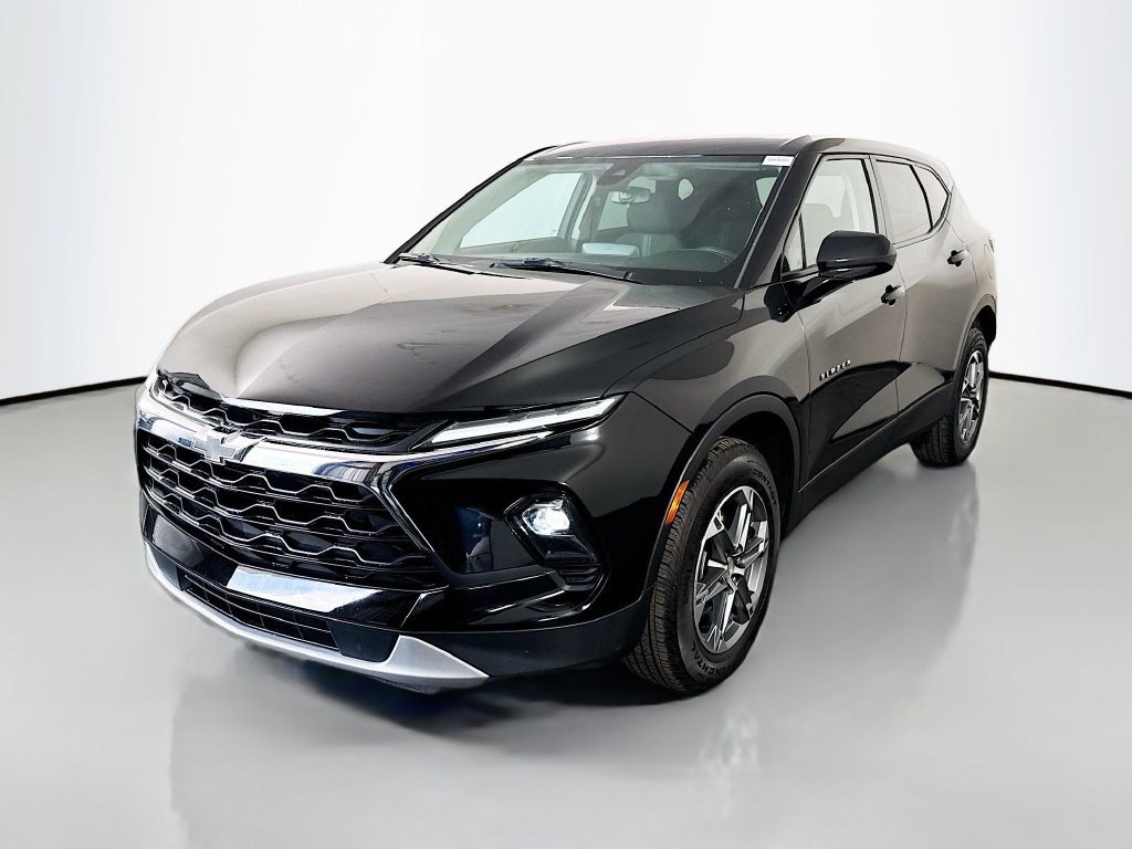 Used 2023 Chevrolet Blazer LT FWD image 4