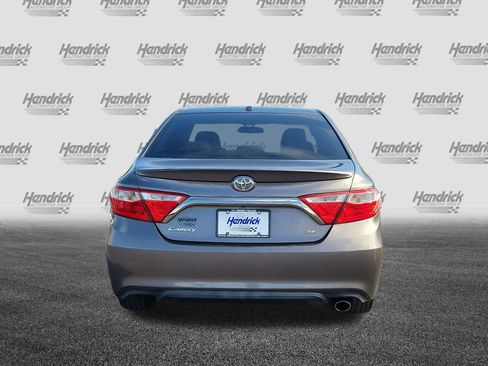 Used 2015 Toyota Camry SE image 7