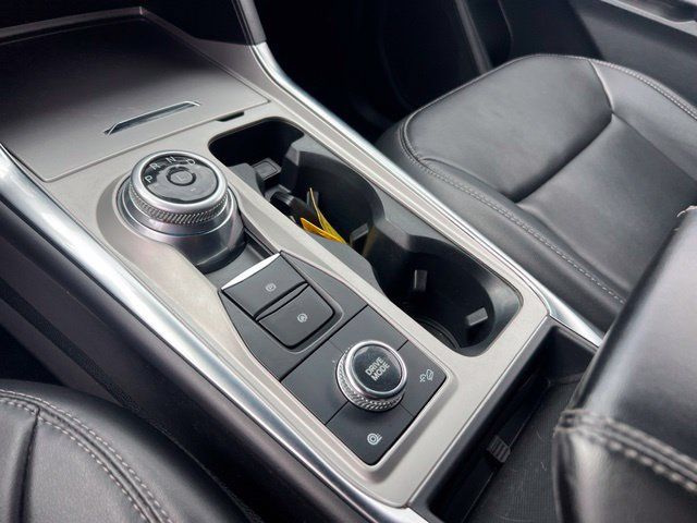 Used 2023 Ford Explorer XLT w/ Equipment Group 202A AWD/4WD image 15