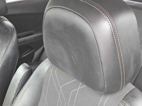 Used 2018 Chevrolet Trax LT w/ LT Convenience Package image 15