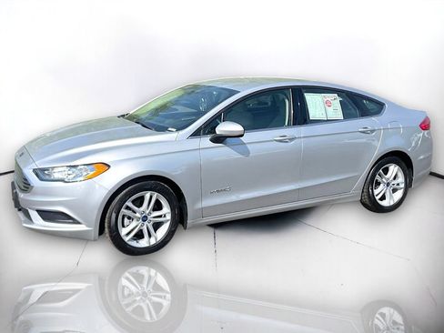 Used 2018 Ford Fusion S FWD image 2
