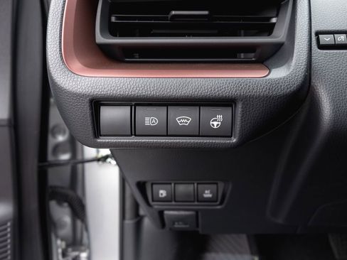 Used 2026 Toyota Prius Plug-In Hybrid image 13