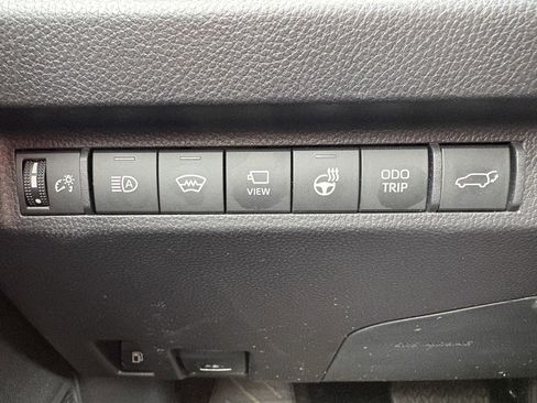 Used 2025 Toyota RAV4 XSE w/ Advanced Technology Package AWD/4WD image 29