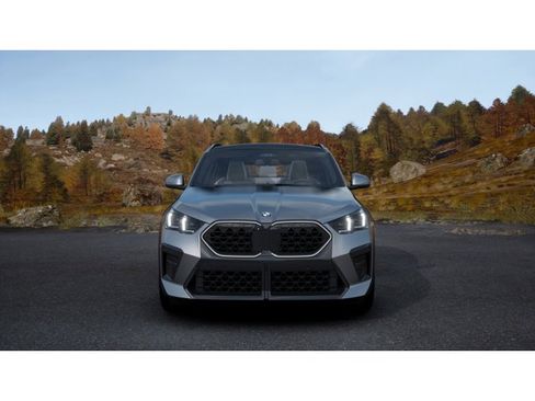 New 2026 BMW X2 xDrive28i w/ Technology Package image 3