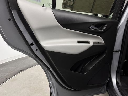 Used 2023 Chevrolet Equinox LT image 24