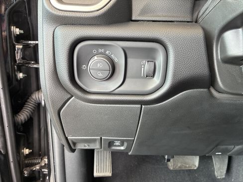 Certified 2024 RAM 2500 Big Horn w/ Night Edition AWD/4WD image 22