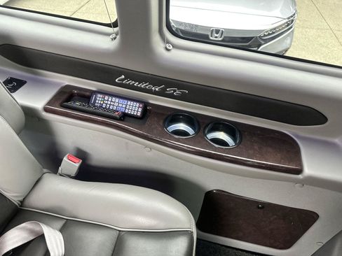 Used 2016 GMC Savana 2500 RWD image 26