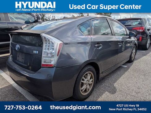 Used 2011 Toyota Prius Two FWD image 2