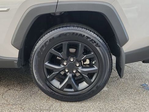 Used 2024 Toyota RAV4 LE image 30