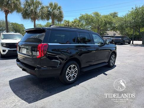 Certified 2025 Ford Expedition Active AWD/4WD image 9