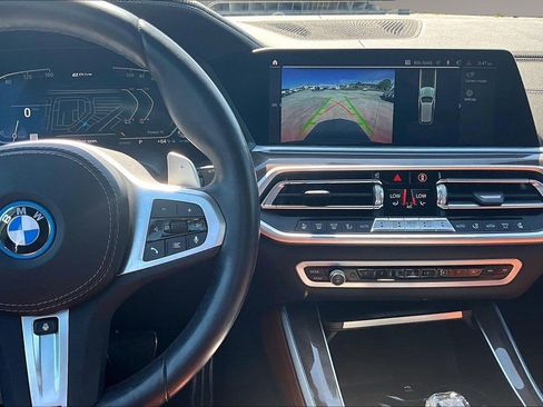 Used 2023 BMW X5 xDrive45e w/ Executive Package AWD/4WD image 6