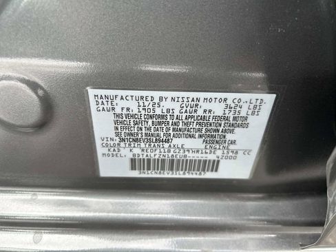 Used 2025 Nissan Versa SV w/ Trunk Package image 32