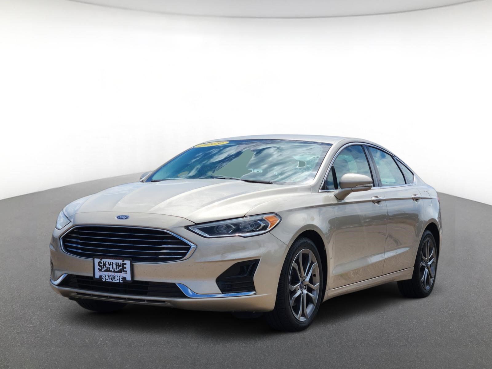 Used 2019 Ford Fusion SEL FWD image 2
