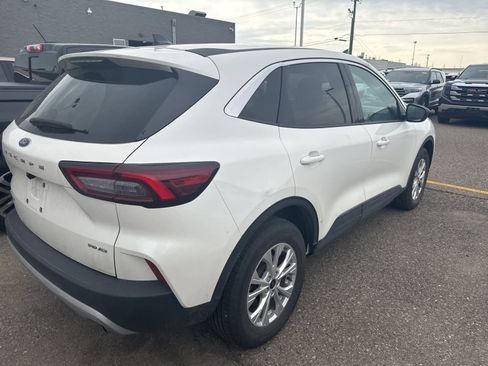 Used 2023 Ford Escape Active image 10