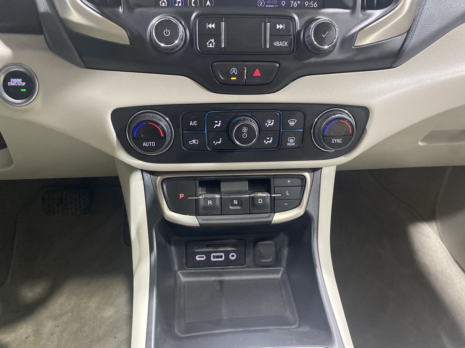 Used 2024 GMC Terrain Denali w/ Denali Premium Package AWD/4WD image 25