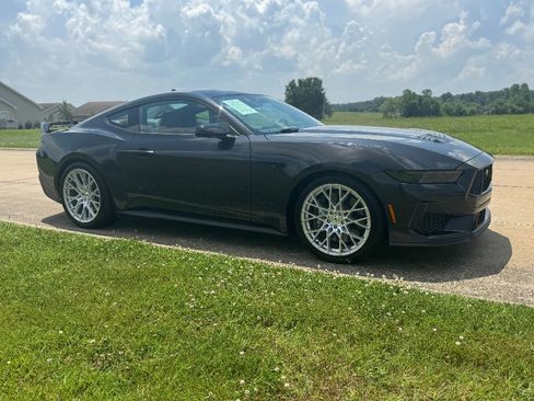 Used 2024 Ford Mustang GT Premium w/ GT Performance Package image 7