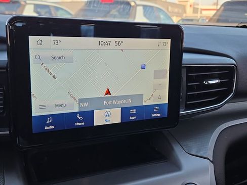 Used 2022 Ford Explorer XLT w/ Equipment Group 202A image 12