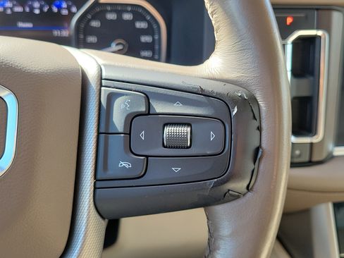 Used 2021 GMC Yukon Denali w/ Denali Premium Package image 20