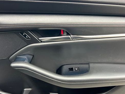 Used 2021 MAZDA MAZDA3 s image 18