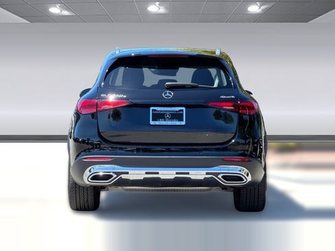 Used 2025 Mercedes-Benz GLC 350e 4MATIC image 10
