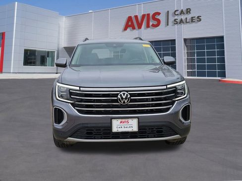 Used 2025 Volkswagen Atlas SE image 10