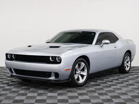 Used 2020 Dodge Challenger SXT RWD image 1