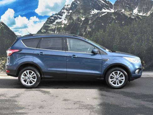 Used 2018 Ford Escape SEL image 2