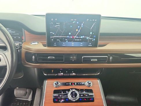 Used 2022 Lincoln Aviator Reserve w/ Elements Package Plus image 23