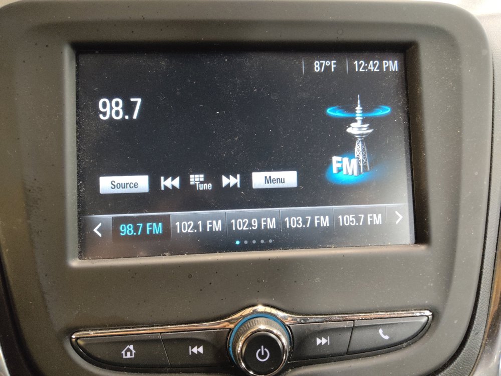 Used 2018 Chevrolet Equinox LT FWD image 25