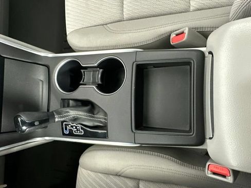 Used 2015 Toyota Camry LE FWD image 18