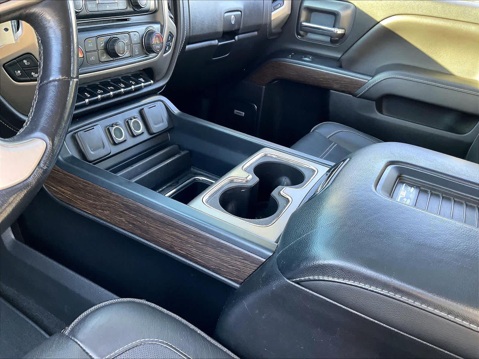 Used 2018 GMC Sierra 2500 Denali w/ Duramax Plus Package AWD/4WD image 20