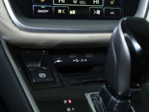 Used 2022 Subaru Legacy Limited image 26