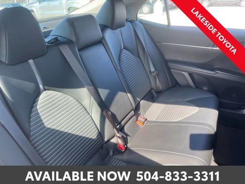 Used 2023 Toyota Camry SE image 18