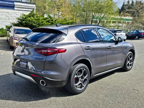 Used 2018 Alfa Romeo Stelvio Ti Sport AWD/4WD image 8