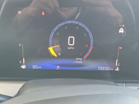 Used 2025 Chevrolet Trax LT w/ LT Convenience Package image 10