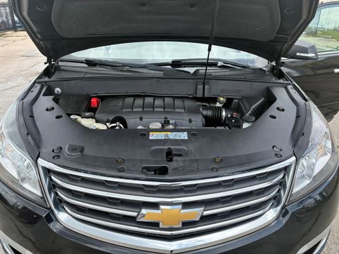 Used 2016 Chevrolet Traverse LT AWD/4WD image 18
