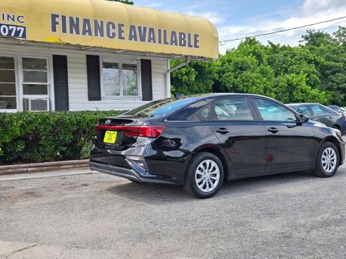 Used 2021 Kia Forte Sedan FWD image 3