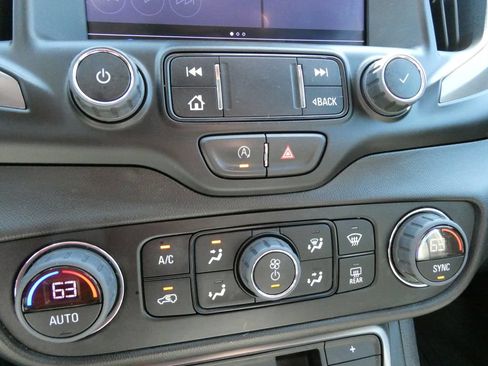 Certified 2023 GMC Terrain AT4 AWD/4WD image 30