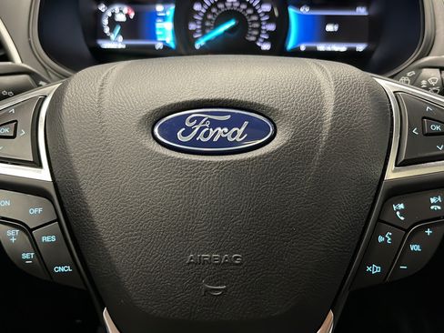 Used 2023 Ford Edge SEL w/ Convenience Package AWD/4WD image 16