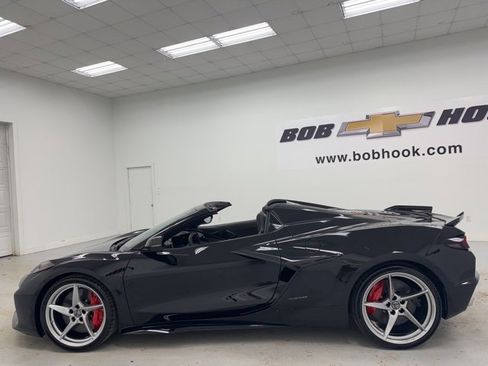 New 2026 Chevrolet Corvette E-Ray w/ Stealth Interior Trim Package image 16