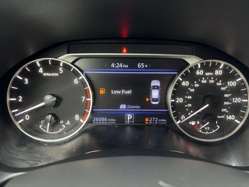 Used 2025 Nissan Altima 2.5 SV FWD image 40