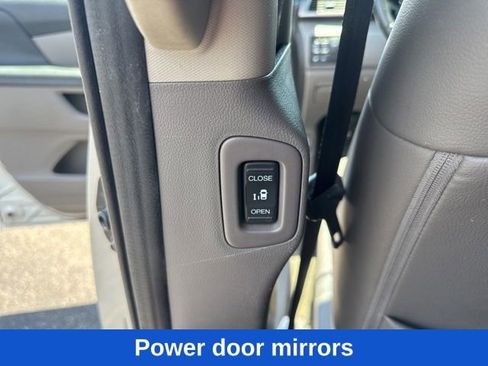 Used 2015 Honda Odyssey Touring image 14