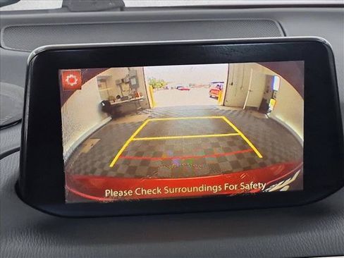 Used 2018 MAZDA MAZDA3 Grand Touring FWD image 14