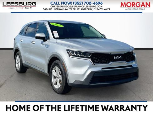 Used 2022 Kia Sorento LX FWD image 1