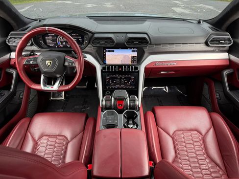 Used 2019 Lamborghini Urus AWD/4WD image 18