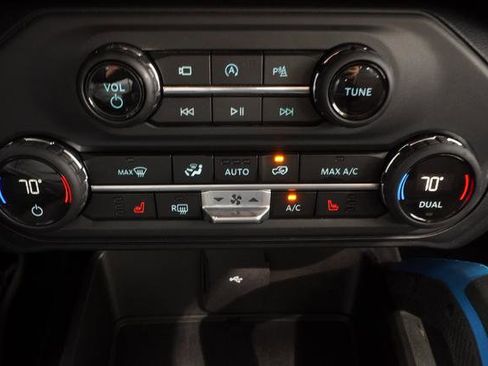 Used 2023 Ford Bronco Outer Banks AWD/4WD image 19
