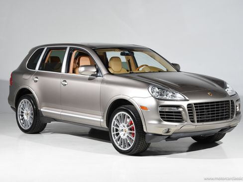 Used 2009 Porsche Cayenne Turbo S image 1